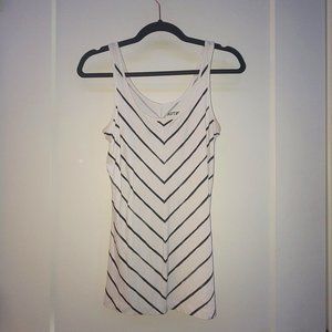 APT.9 MODERN ESSENTIALS Tank